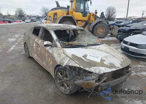 2018 Hyundai Elantra Sel z USA, uszkodzony, nr VIN 5NPD84LF8JH295449